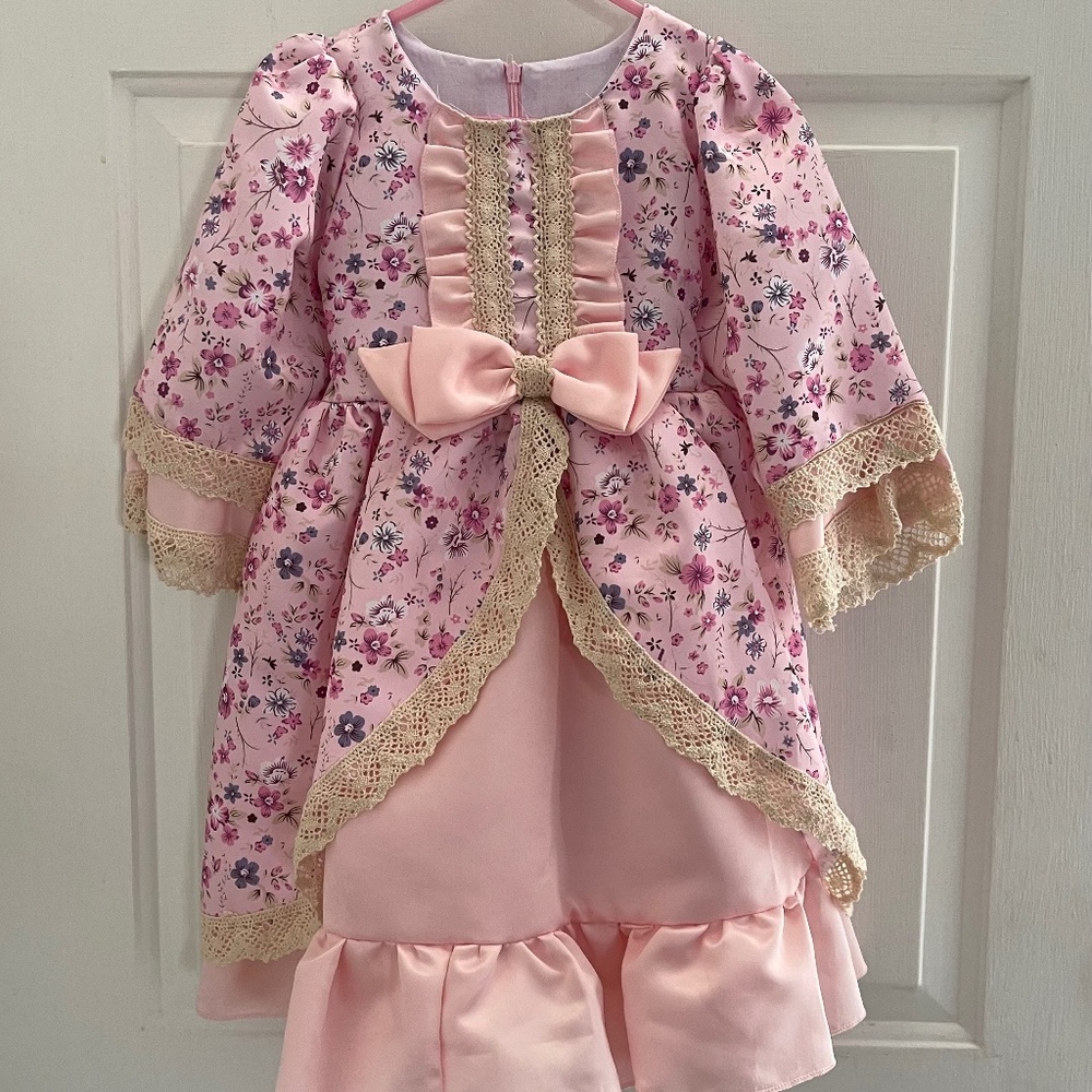 Girl’s Colonial Dress by Milediiy